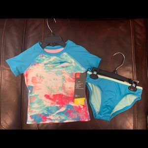 NWT Under Armour 2pc bathing suit UPF30